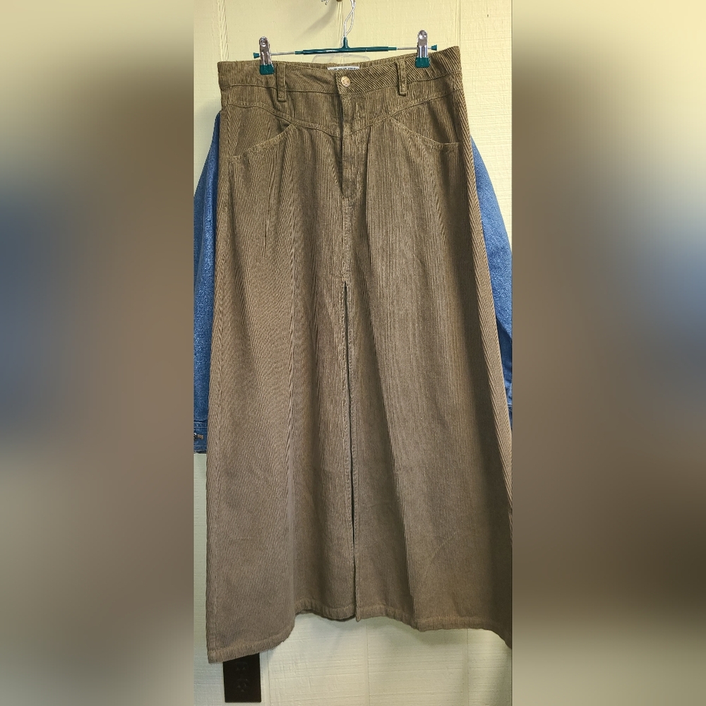 We The Free Skirt NWOT sz 8